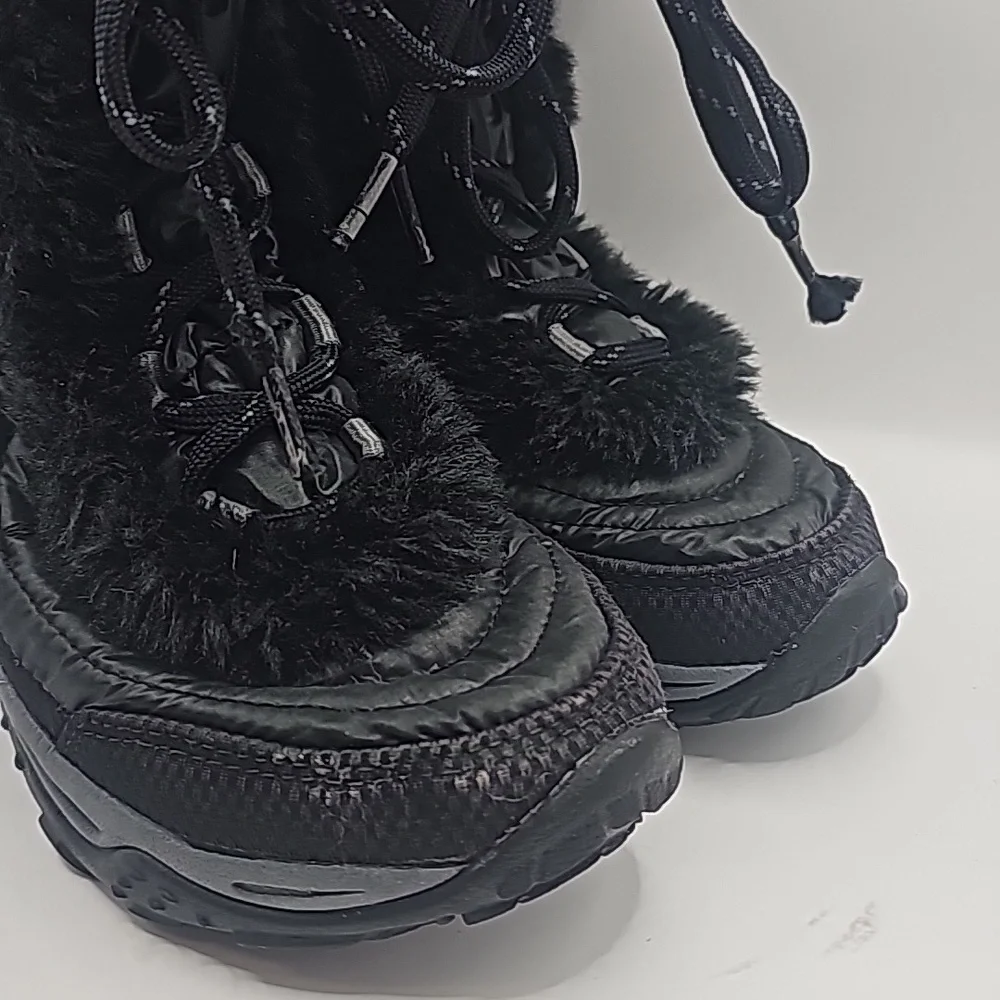 The North Face Girls filles Size 13 Fur Boots